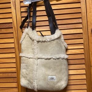 UGG Beautiful brand new tote bag with 2 handles